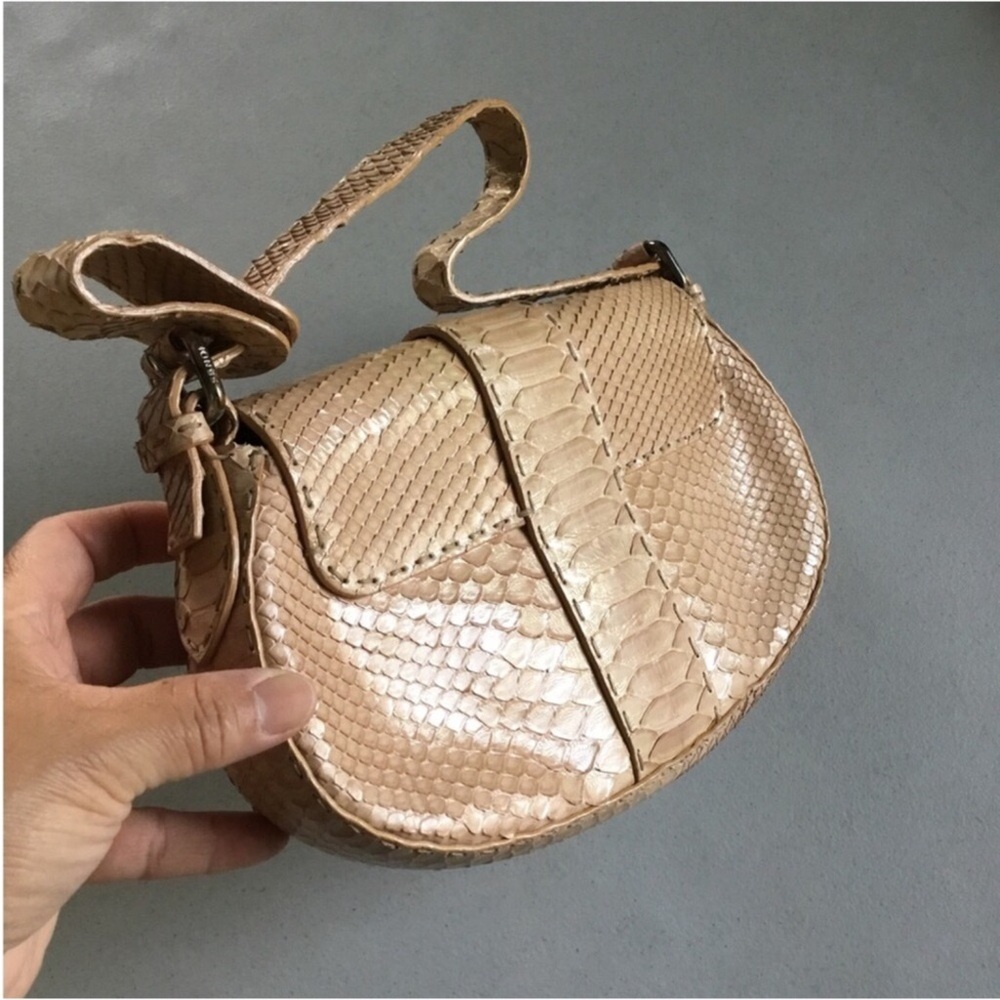 FENDI - Picture 13 of 15